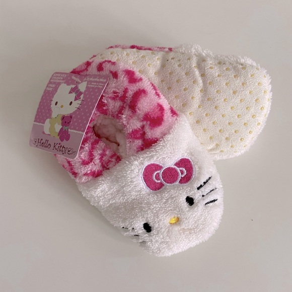 Hello Kitty Infant Slipper Sock NWT - Picture 2 of 3